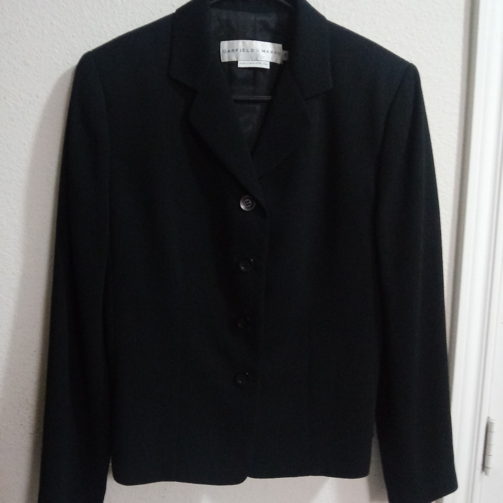 Garfield and Marks suit blazer